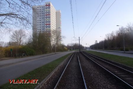 Rostock: věžák sestavy PH16 u zastávky Thomas-Morus-Straße, 17.04.2021 © Jan Přikryl