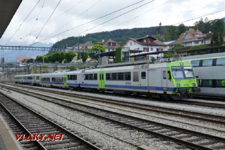 Spiez: Privatbahn-NPZ s vloženým EW I dvojvozem ze strany hnacího vozu, 18. 7. 2021 © Libor Peltan