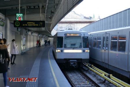 Wien/Pilgramgasse: metro typu U1 projíždí manipulačně, 22. 3. 2022 © Libor Peltan