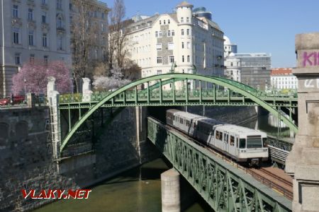 Wien/Zollamtsbrücke: asi nejobskurnější místo na síti metra, 22. 3. 2022 © Libor Peltan