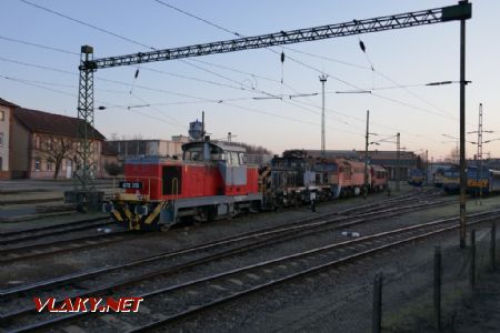 Dombóvár: různé lokomotivy v depu, 25. 3. 2022 © Libor Peltan