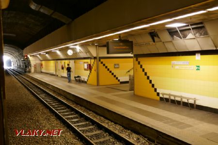 Santa Maria di Licodia Sud: stanice “metra” Circumvesuviana, 17. 5. 2022 © Libor Peltan