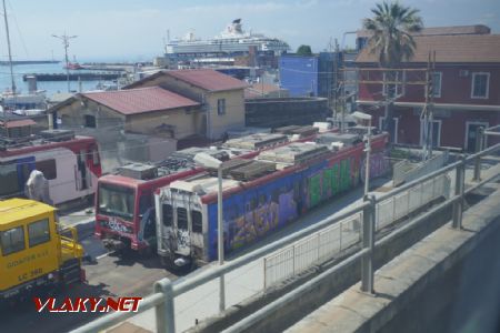 Catania: odstavená souprava metra ve zrušené stanici v přístavu, 19. 5. 2022 © Libor Peltan