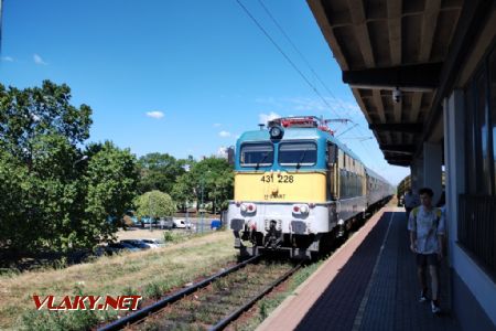 13.7.2022, IC 704 Arányhomok s 431 228 vchádza do zastávky Budapest-Zugló ©Oliver Dučák