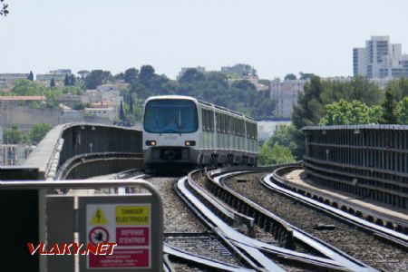 Marseille/La Rose: MPM 76 čeká na volnou kolej na konečné linky 1, 20. 5. 2022 © Libor Peltan