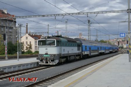 Praha-Vršovice: pravidelný vlak do Čerčan zapadá do konceptu nostalgického Dne železnic, 10. 9. 2022 © Libor Peltan
