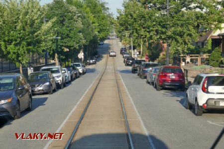 Media: závěrečné vedení tramvajové tratě středem ulice, 28. 7. 2022 © Libor Peltan