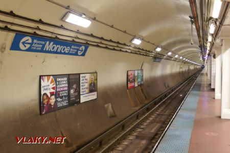 Chicago/Dearborn Street Tunnel/Monroe: pohled po peronu ke stanici Washington, 26. 7. 2022 © Libor Peltan