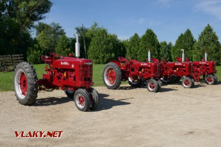 Woodstock: výstavka traktorů u venkovské farmy, 26. 7. 2022 © Libor Peltan