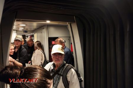 Winterthur, přeplněná jednotka ETR 610 na vlaku do Mnichova, 30.9.2022, © Tomáš Kraus