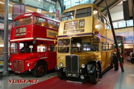 London Transport Museum: klasický Routemaster (AEC 1963) zastíněných svým předchůdcem RT-type (AEC 1954), 12. 6. 2022 © Libor Peltan