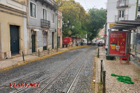 Lisabon, přes zastávku São Tomé jezdí tramvaj jednosměrně, 8.6.2023, Tomáš Kraus