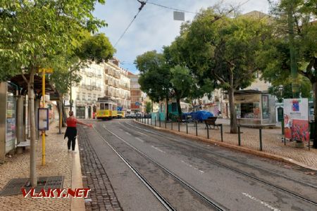 Lisabon, správná signalizace řidiči tramvaje v zastávce Graça, 9.6.2023, Tomáš Kraus