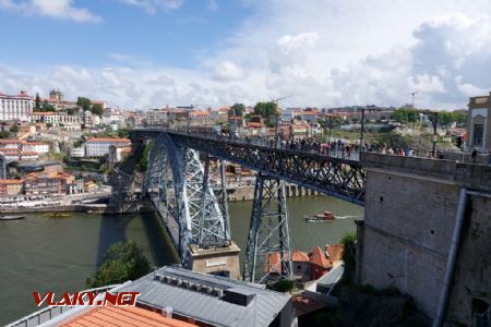 Porto, soupravy metra na mostě Ponte Dom Luís, 10.6.2023, Tomáš Kraus