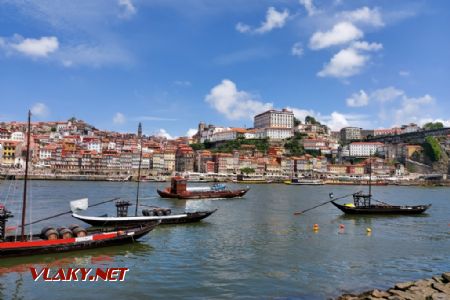 Porto, pohled přes řeku na čtvrť Ribeira, 10.6.2023, Tomáš Kraus