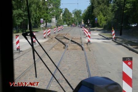 Rīga: dočasná jednojazyková výhybka na první výluce trati do Ķengarags, 9. 6. 2023 © Libor Peltan