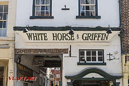 White Horse and Griffin hotel, Whitby; máj 2023 © Tomáš Votava