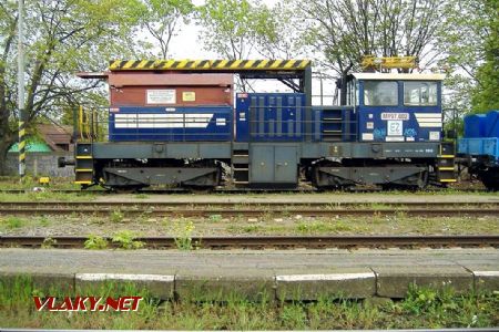 V Českej republike je pár strojov prebudovaných na traťové stroje určené k údržbe trakčného vedenia, Říčany, 24.4.2007 © Peter Bado