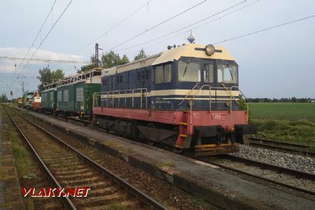Prípadne pracovné vlaky, na ktorom bola nasadená aj 122-ka, Sadská, 2.9.2019 © Martin Nezdara