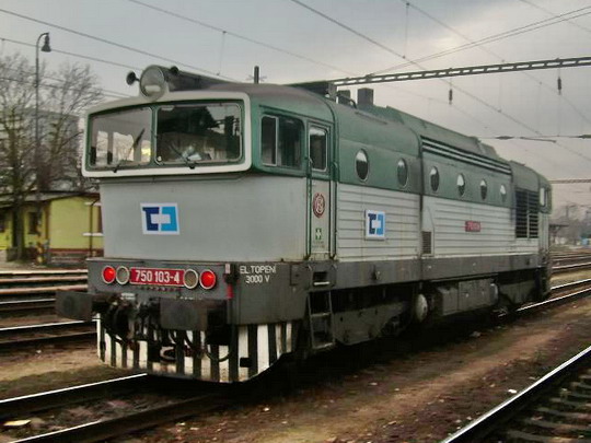 22.2.2008 - Nymburk Hl.n. 750.103 jako lokomotivní vlak do Mladé Boleslavi © Jakub Vyskočil