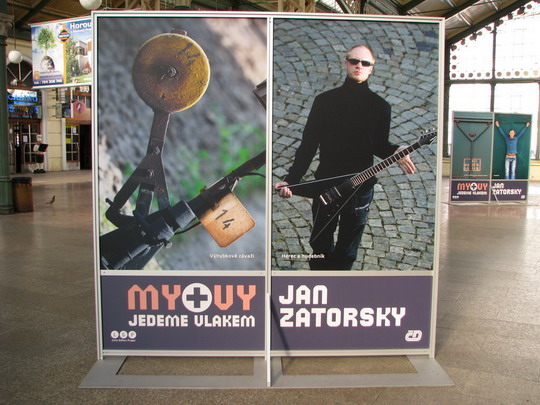 Výstava "MY + VY Jedeme vlakem!" na Masarykově nádraží dne 25.5.2009 © PhDr. Zbyněk Zlinský