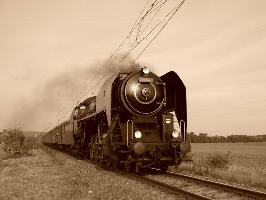 475.101 s vlakem ke 140. výročí trati Brno - Přerov © Radek Hořínek