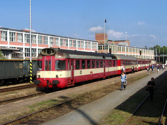 Zvláštní vlak z Vizovic v žst. Zlín střed © Stanislav Plachý
