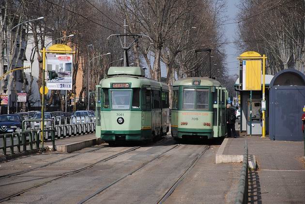 Řím: potkávání tramvají typu Stanga z konce 40. let na konečné linky 14 Togliatti. 4.3.2012 © Lukáš Uhlíř