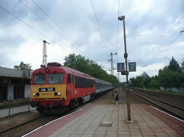 Balatonmáriafürdő: přijíždí vlak sebes z Celldömölku do Pécse © Tomáš Kraus, 9.6.2012