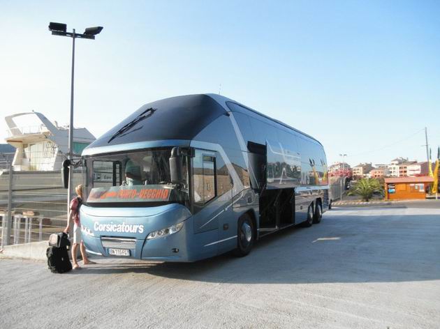 Autobus dopravce Corsicatours na lince Porto Vecchio - Bastia © Aleš Svoboda
