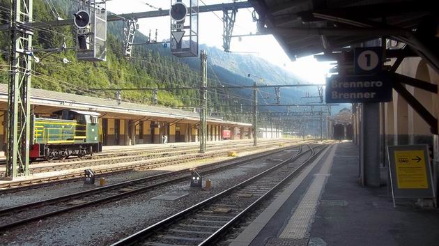 Prázdné kolejiště italské pohraniční stanice Brennero/Brenner. 14.8.2012 © Jan Přikryl