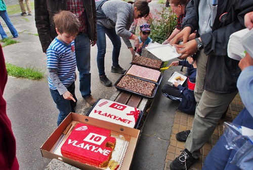 V Banskej Štiavnici sme nakrojili torty k 10. narodeninám VLAKY.NET, 10.05.2014, © Juraj Vitkovský