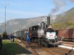 Parný vlak pri oslavách 50 rokov trate Rožňava - Turňa nad Bodvou