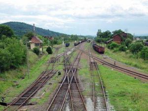 Stacja Ścinawka Średnia a přilehlé tratě