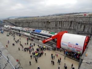 Nejdelší železniční tunel v ČR prorazí „Viktorie“