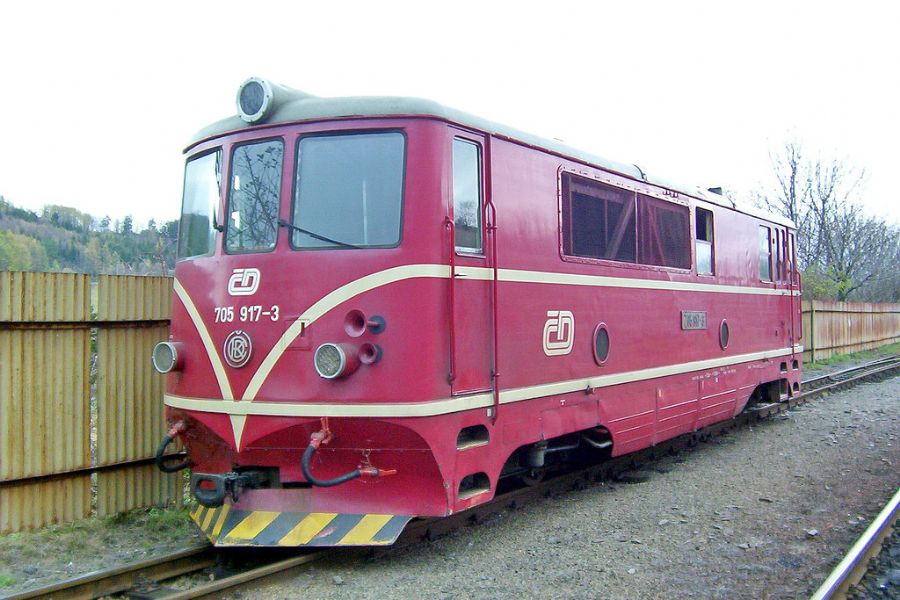 Motorové lokomotivy na našich kolejích: řada 705