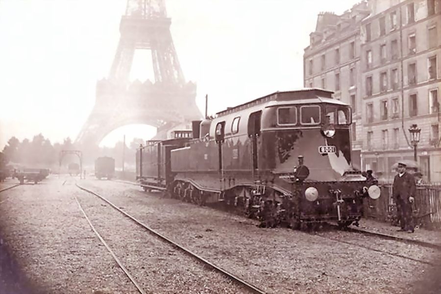 Od parní lokomotivy s elektrickým přenosem výkonu k TGV