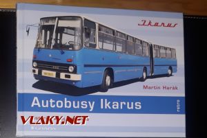 Kniha autobusy Ikarus